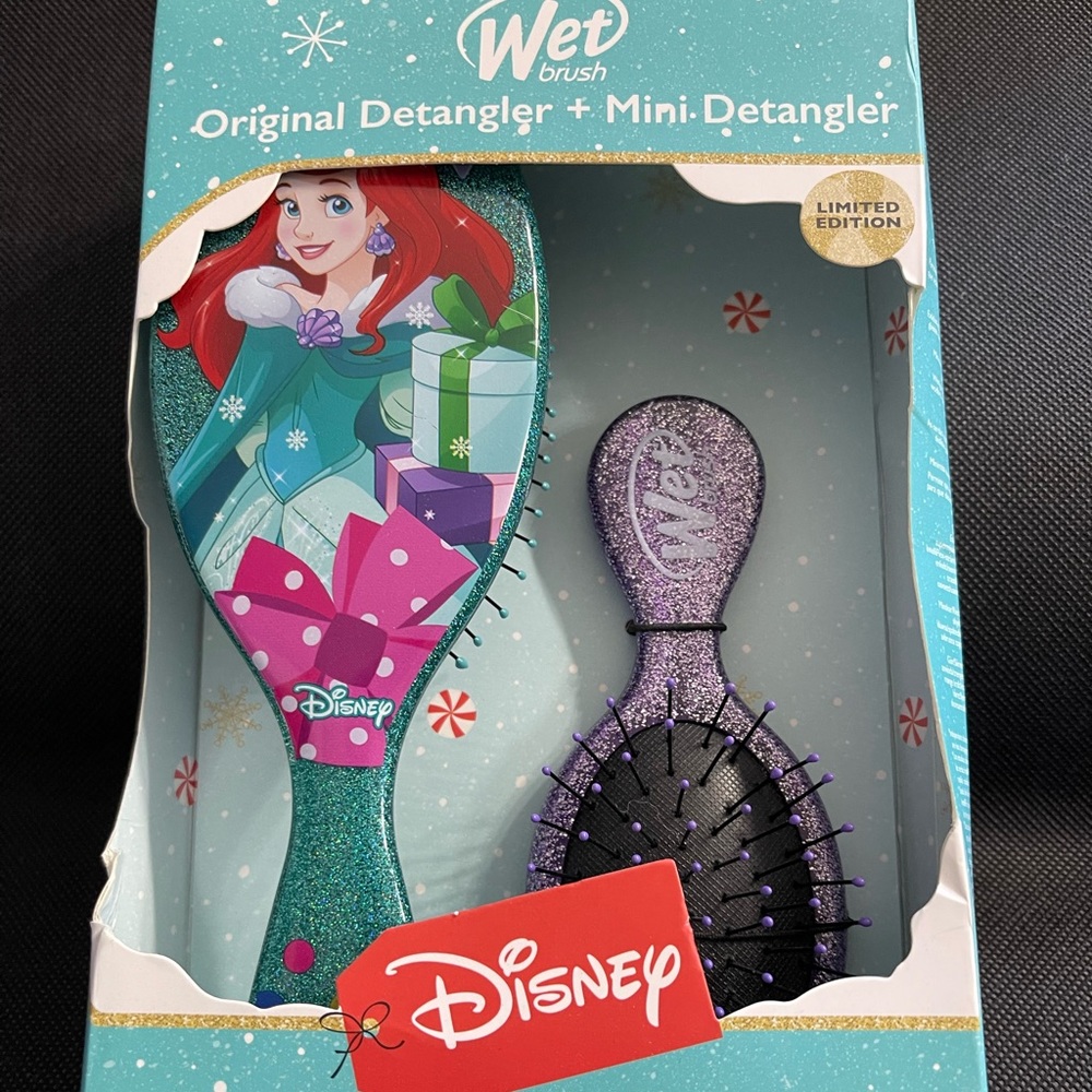 NIB Disney Ariel Wet Brush Duo